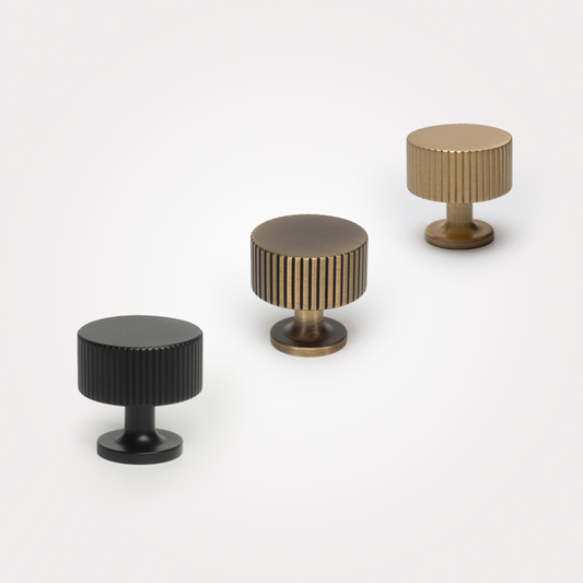 Linea Knobs